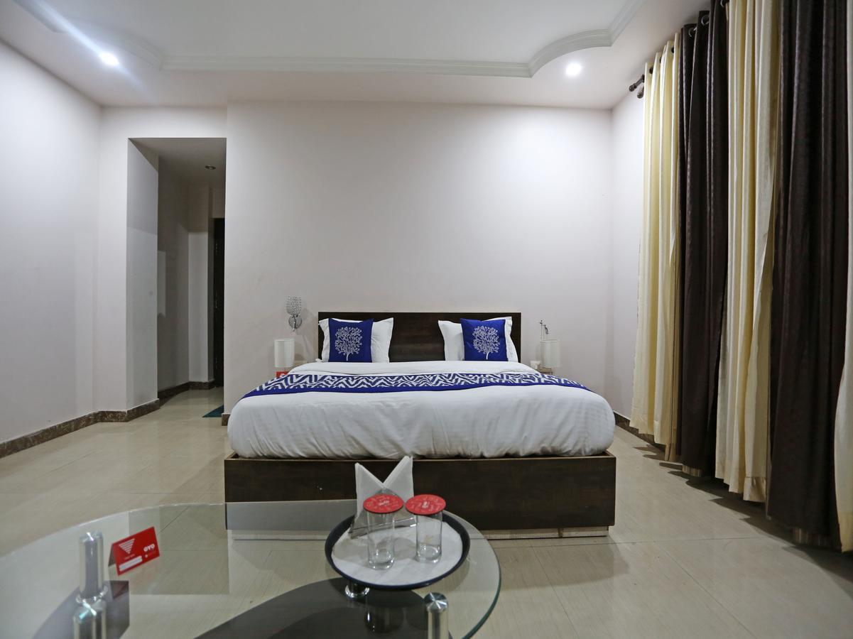 Oyo 4635 Sheetal Hotel Haldwani Exterior photo