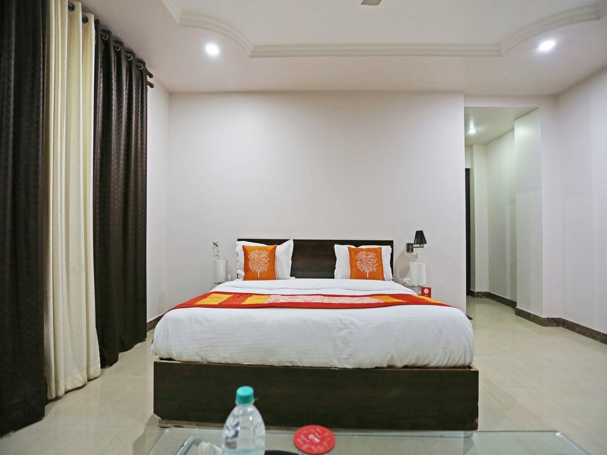 Oyo 4635 Sheetal Hotel Haldwani Exterior photo