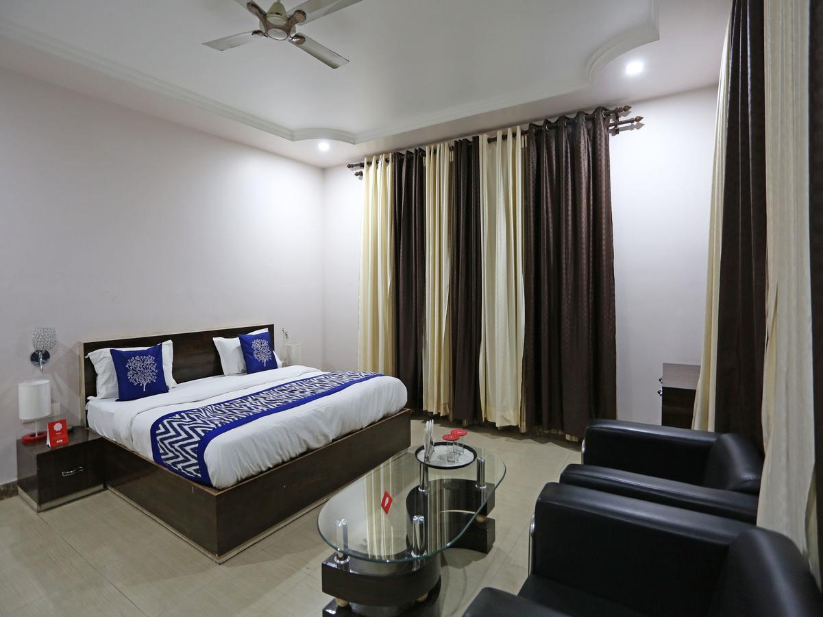Oyo 4635 Sheetal Hotel Haldwani Exterior photo